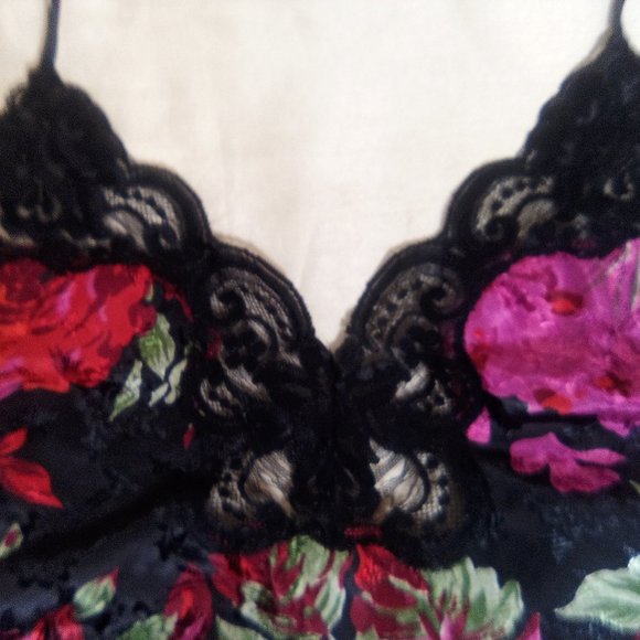 Beautiful Negligee - Picture 5 of 12